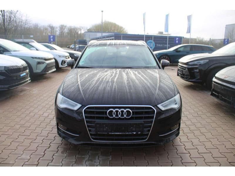 Gebraucht Audi A3 Attraction 150 PS (110 kW) 2016 Belugabraun metallic Limousine