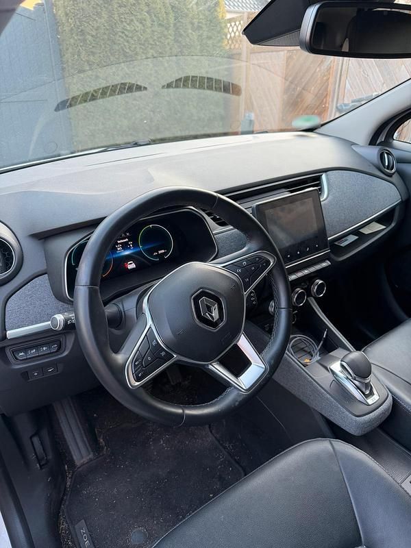 Gebraucht Renault Zoe 37 kW (51 PS) 2021 Weiß Kleinwagen