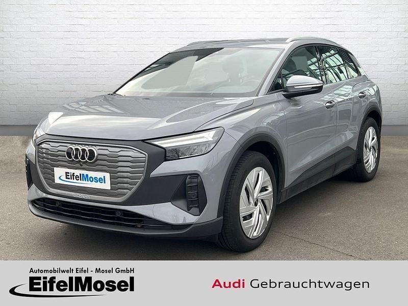 Grau Gebraucht 2022 Audi Q4 e-tron Comfort SUV | 25.880 € (Fairer Preis) - Bild 1/4