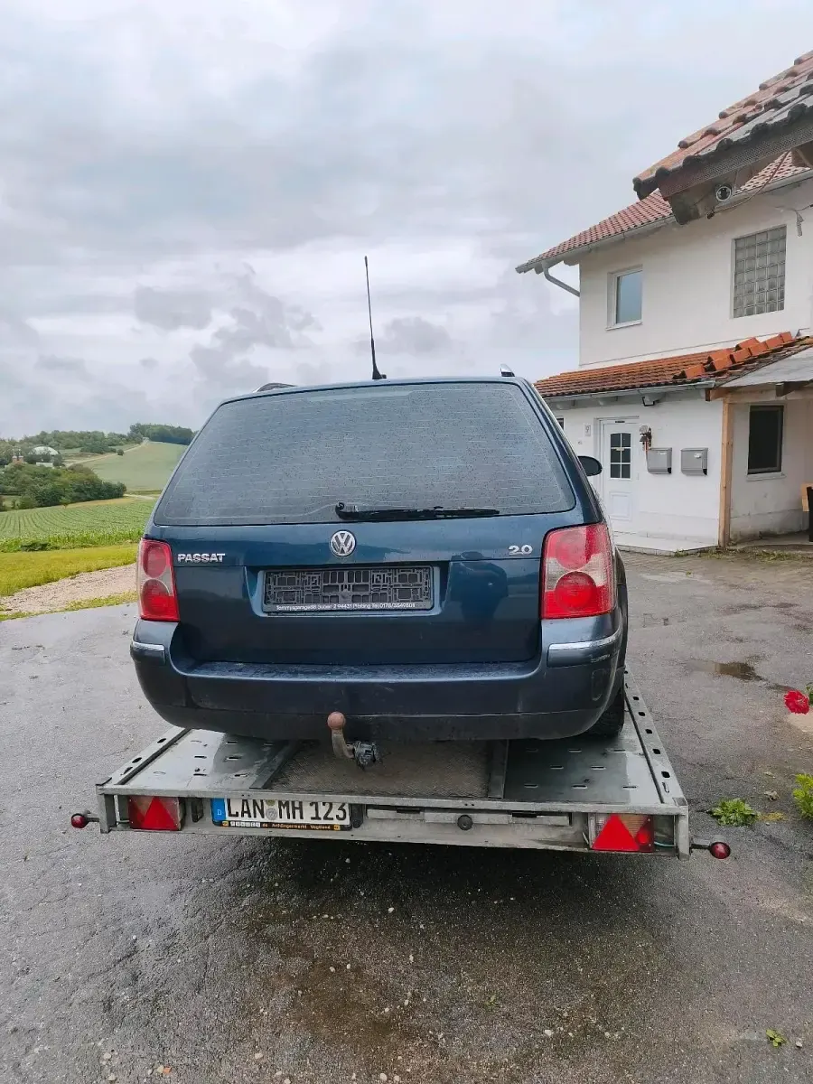 Gebraucht VW Passat 116 PS (85 kW) 2005 Blau Kombi