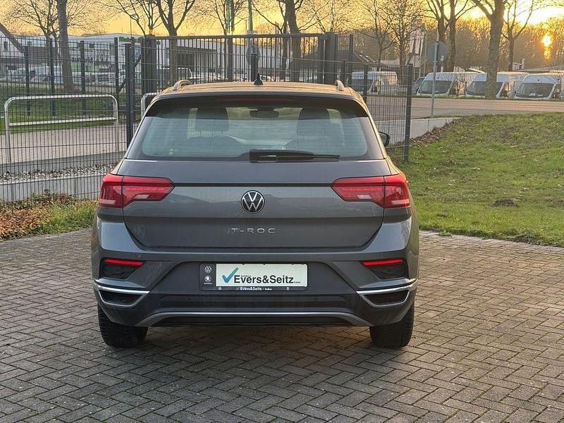 Gebraucht VW T-Roc Style 150 PS (110 kW) 2022 Grau SUV