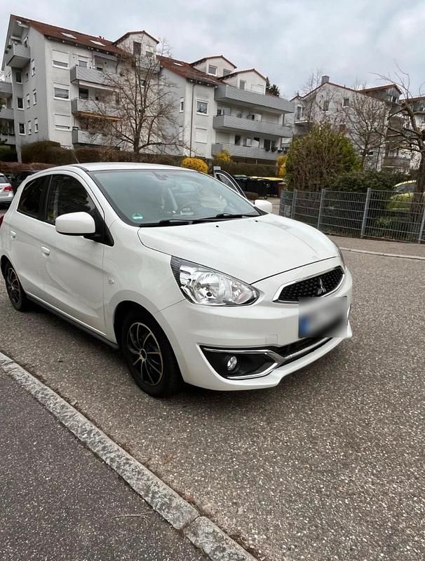Gebraucht Mitsubishi Space Star 80 PS (58 kW) 2018 Weiß Kleinwagen