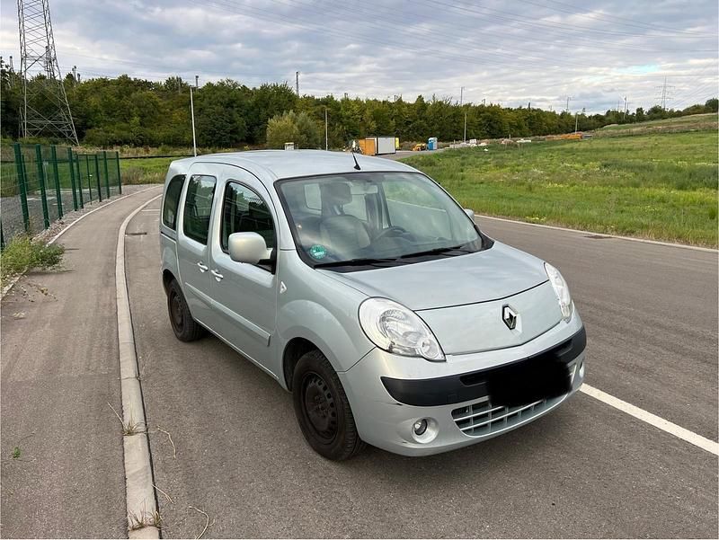 Grau Gebraucht 2012 Renault Kangoo Van / Kleinbus | 5.799 € (Etwas zu teuer) - Bild 1/4