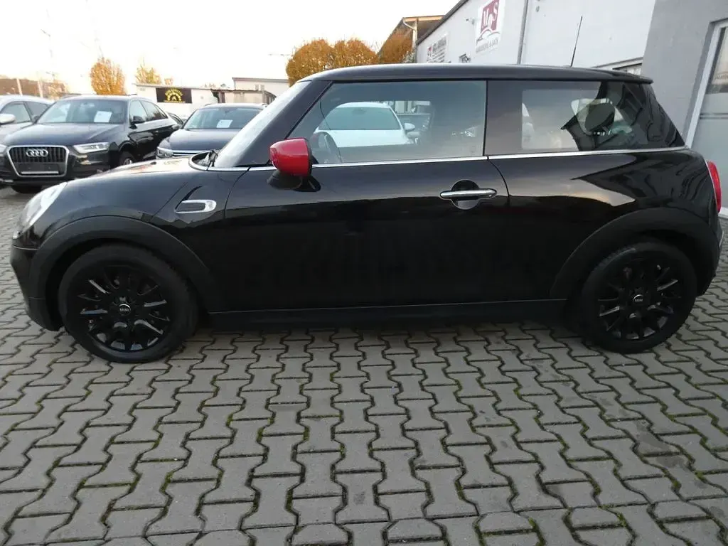 Used Mini ONE 102 HP (75 kW) 2019 Black Hatchback