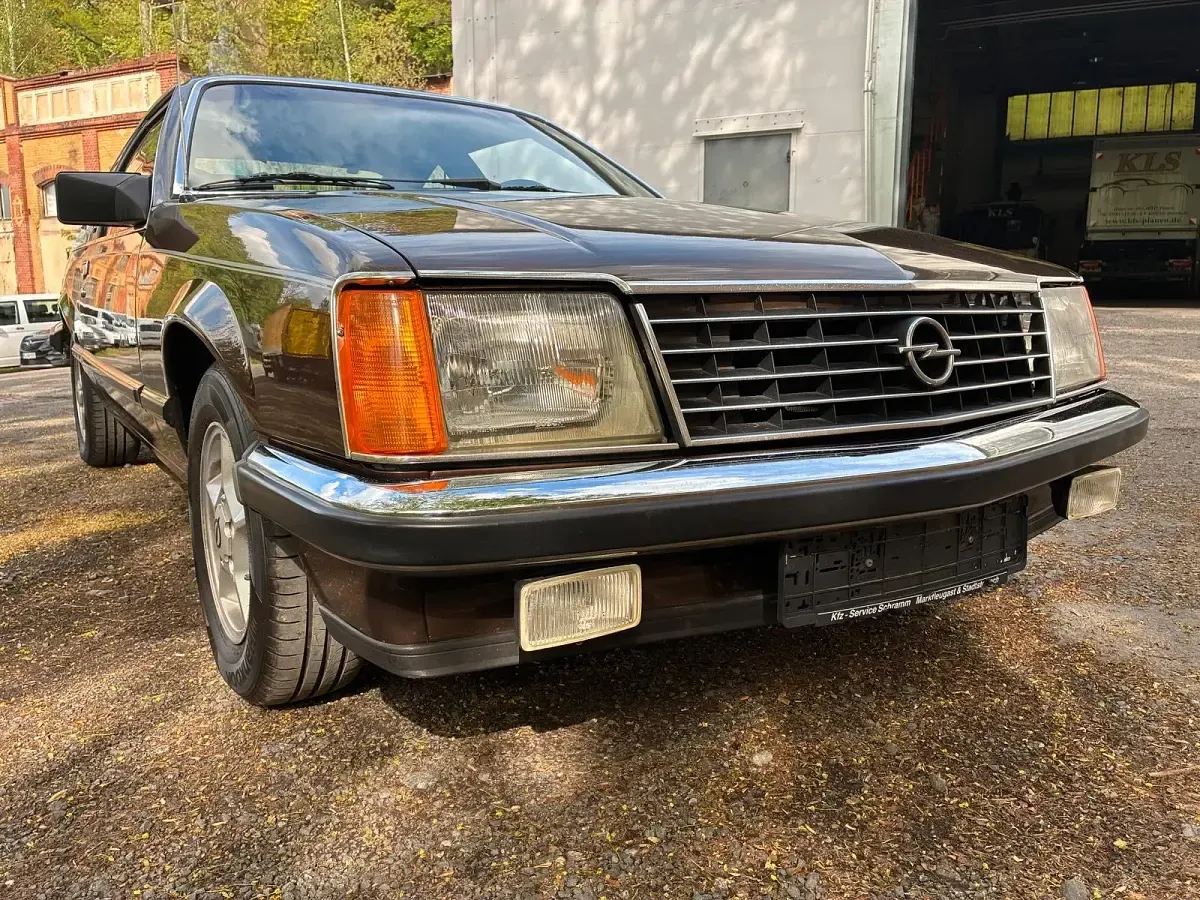 Gebraucht Opel Monza 136 PS (100 kW) 1982 Braun Coupé