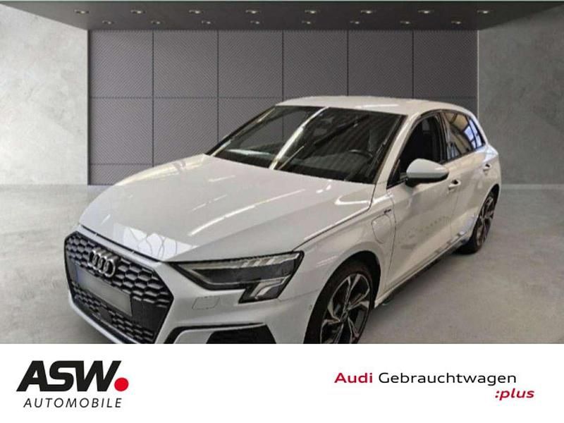 Gletscherweiß metallic Gebraucht 2022 Audi A3 e-tron S-Line Kleinwagen | 26.530 € (Fairer Preis) - Bild 1/4