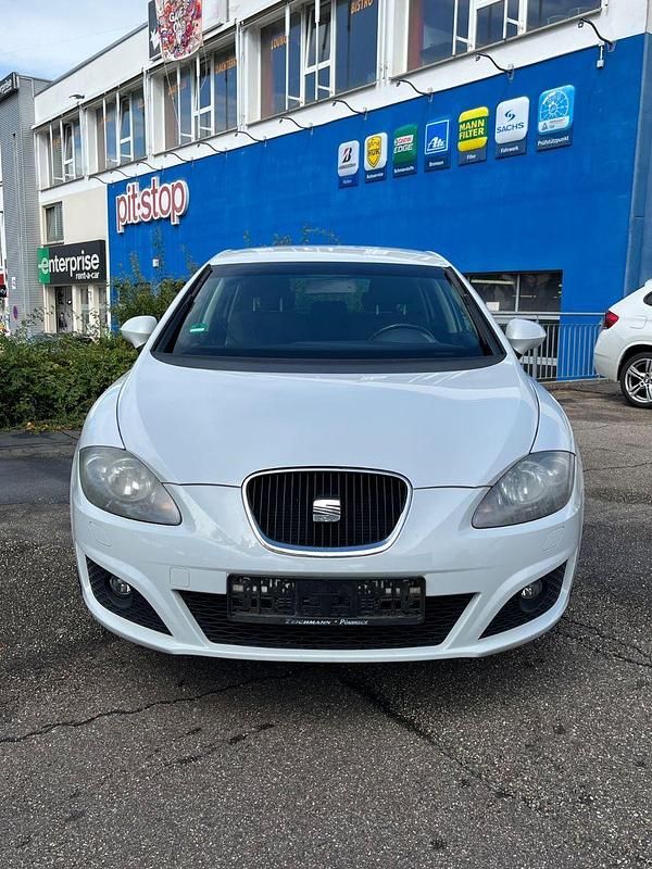 Weiß Gebraucht 2012 Seat Leon Copa Limousine | 3.750 € (Superpreis) - Bild 1/4