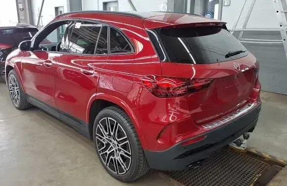 Gebraucht Mercedes GLA250 AMG 163 PS (119 kW) 2025 Manufaktur lack manufaktur pat SUV
