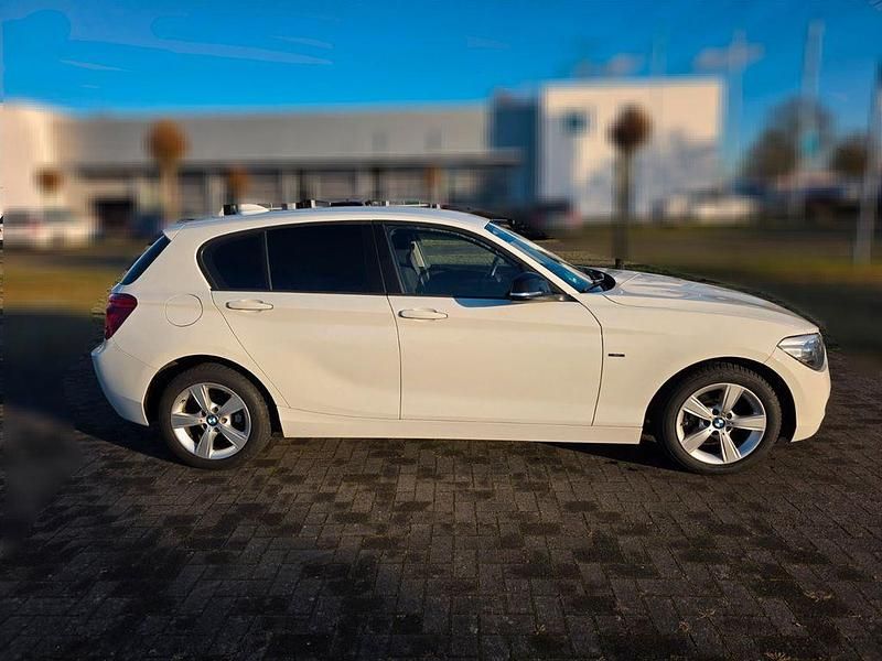 Gebraucht BMW 116 Sport Line 136 PS (100 kW) 2014 Weiß Kleinwagen