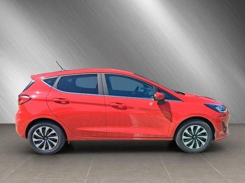Gebraucht Ford Fiesta Titanium 75 PS (55 kW) 2023 Rot Kleinwagen