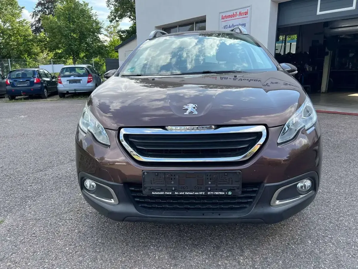 Gebraucht Peugeot 2008 Active 82 PS (60 kW) 2014 Lackierung braun makaha SUV