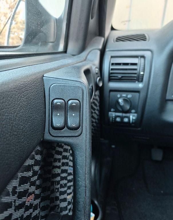 Gebraucht Opel Astra Comfort 75 PS (55 kW) 2001 Silber Limousine