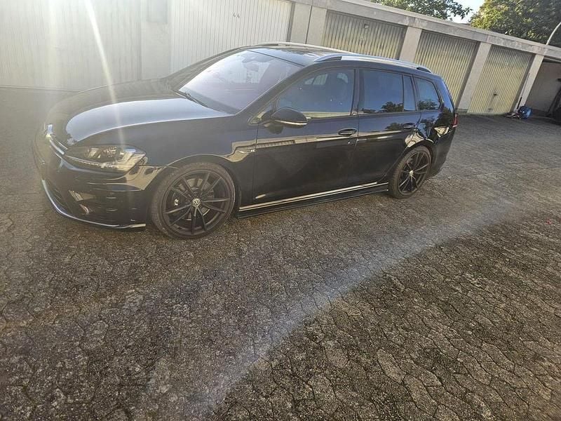 Gebraucht VW Golf VII R 300 PS (220 kW) 2016 Schwarz Kombi