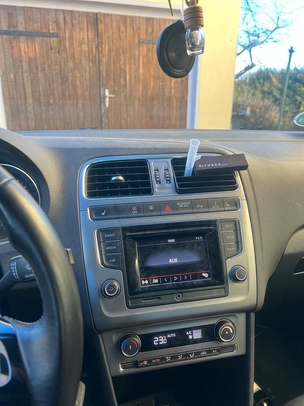 Gebraucht VW Polo LOUNGE 90 PS (66 kW) 2015 Braun Kleinwagen