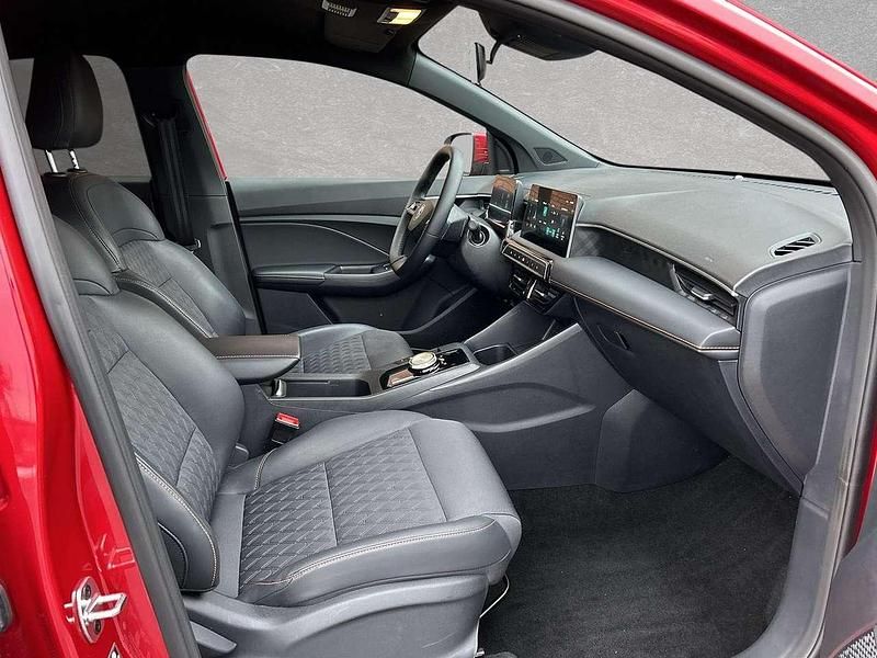 Gebraucht MG MG3 Luxury 194 PS (142 kW) 2024 Diamond red Kleinwagen