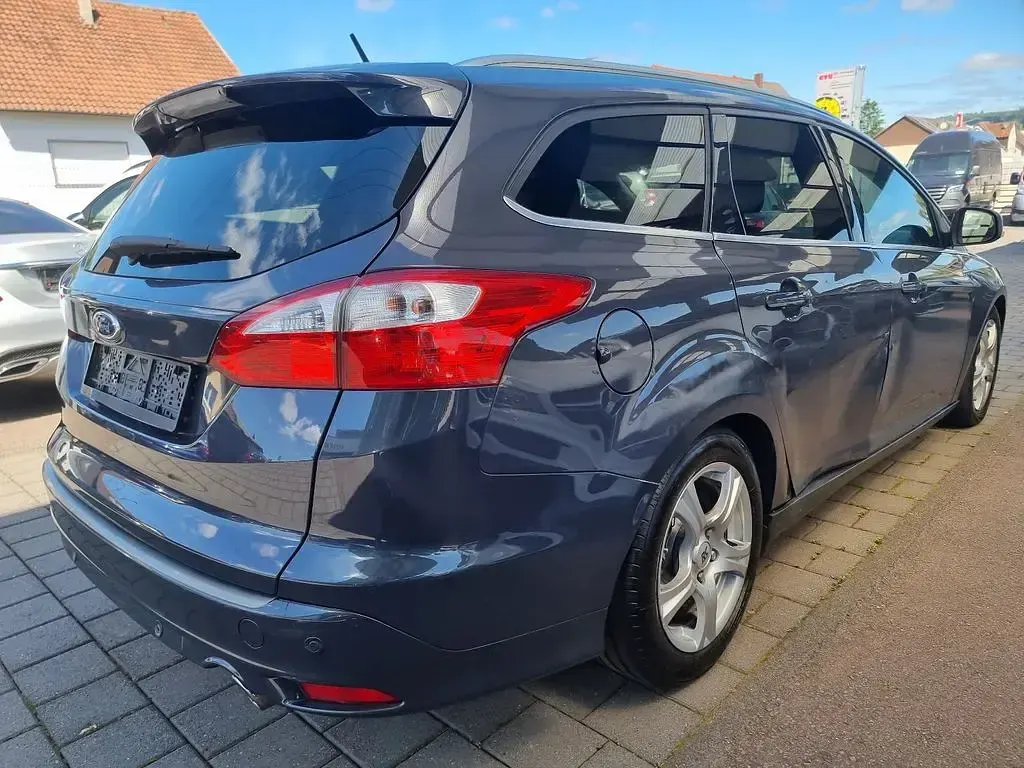 Gebraucht Ford Focus 163 PS (119 kW) 2012 Grau Limousine