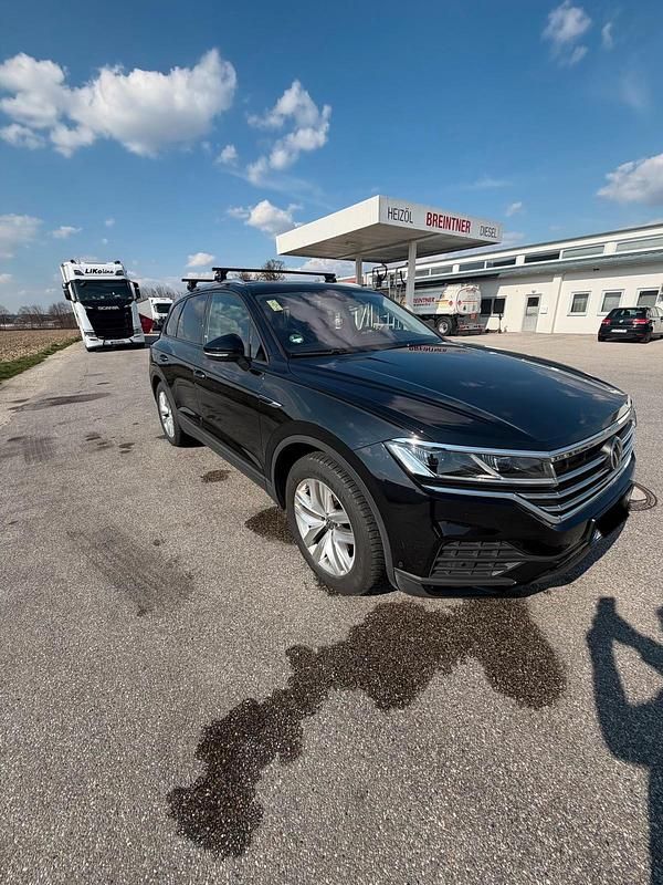 Gebraucht VW Touareg 231 PS (169 kW) 2022 Schwarz SUV