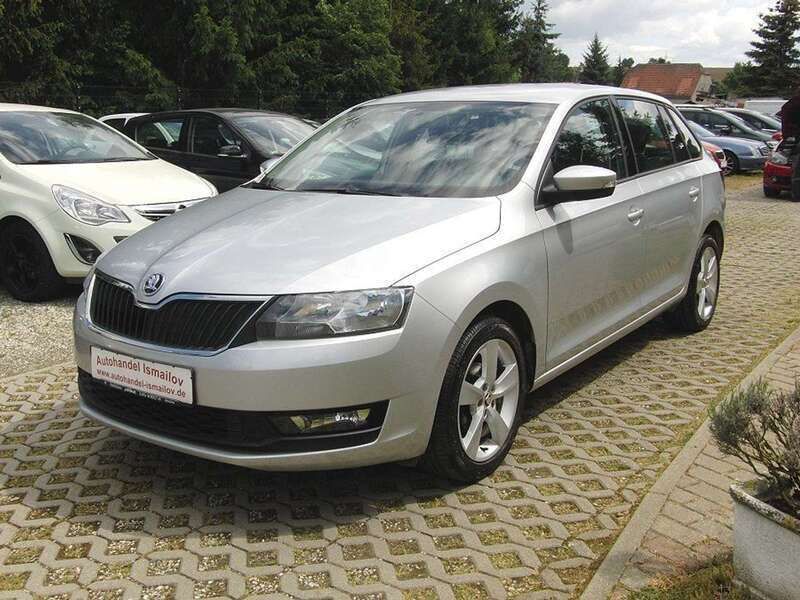 Silber Gebraucht 2017 Skoda Rapid Kombi | 9.600 € (Fairer Preis) - Bild 1/4