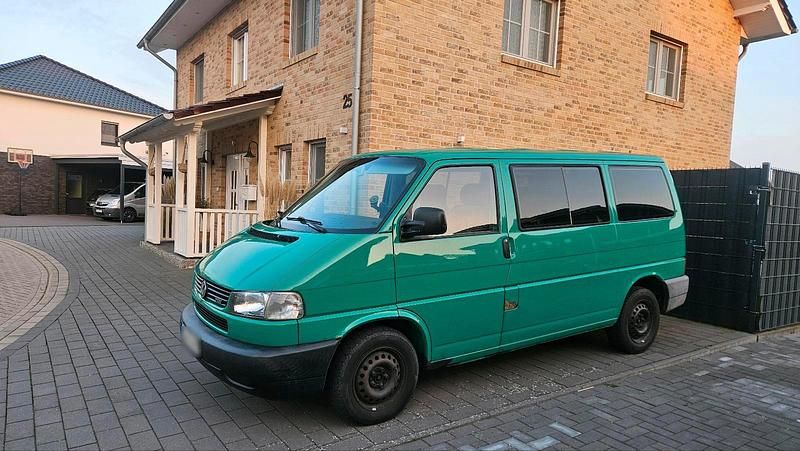 Gebraucht VW T4 102 PS (75 kW) 2000 Grün Van