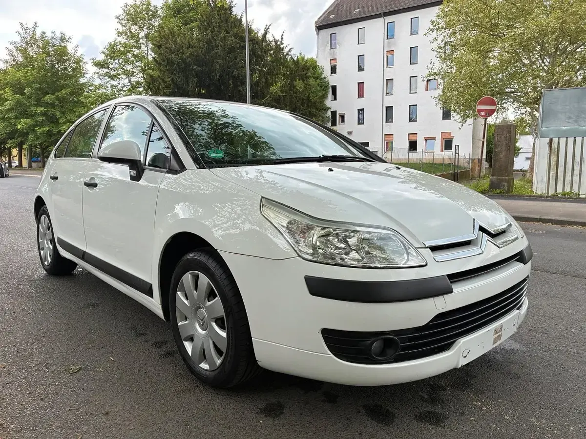 Gebraucht Citroën C4 109 PS (80 kW) 2008 Weiß Limousine