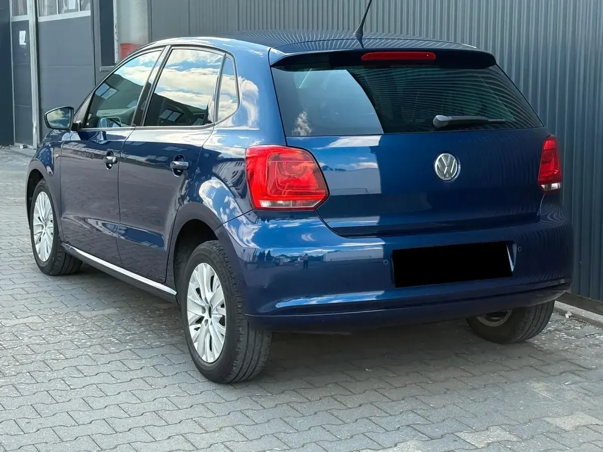 Gebraucht VW Polo 69 PS (50 kW) 2014 Blau Kleinwagen