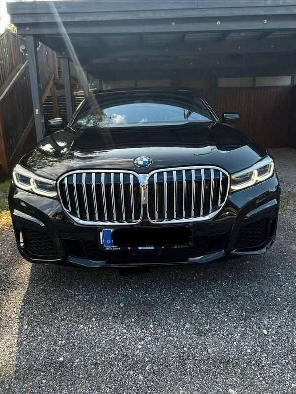 Schwarz Gebraucht 2020 BMW 740L M Sport Limousine | 55.500 € - Bild 1/3