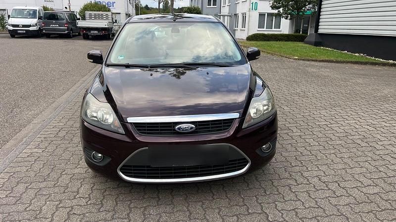 Braun Gebraucht 2008 Ford Focus Kombi | 1.699 € (Superpreis) - Bild 1/4
