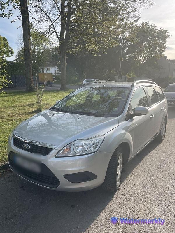 Second-hand Ford Focus Titanium 101 CP (74 kW) 2010 Argintiu Break