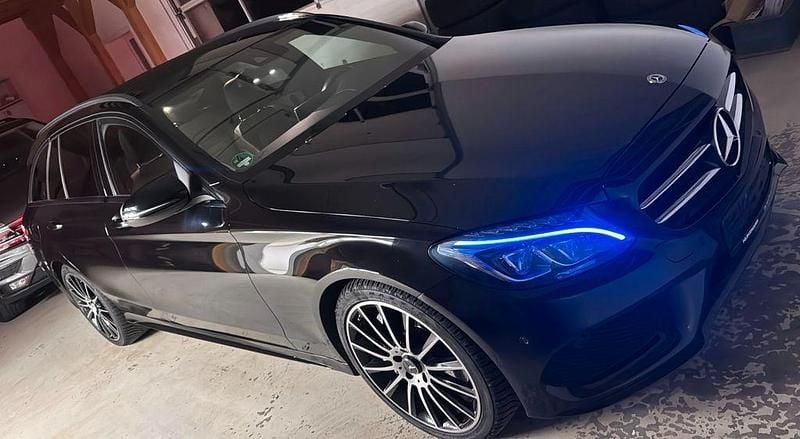 Schwarz Gebraucht 2017 Mercedes C250 AMG Kombi | 17.900 € (Guter Preis) - Bild 1/4