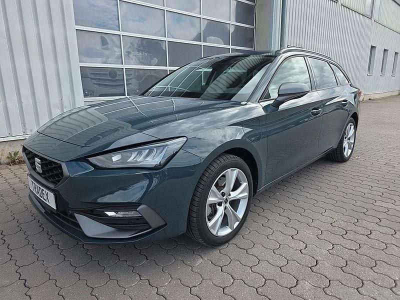 Fjordblau Gebraucht 2025 Seat Leon FR Kombi | 32.890 € (Fairer Preis) - Bild 1/4