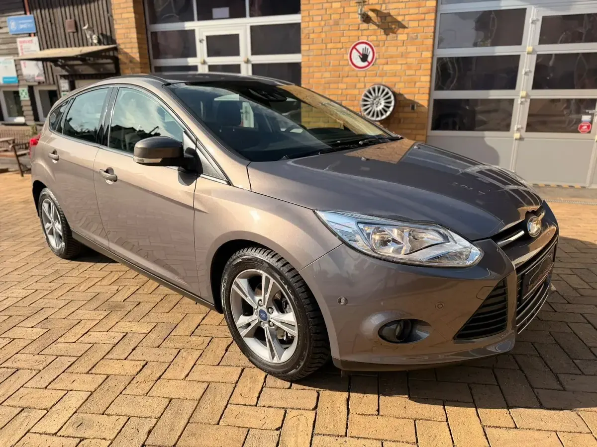 Gebraucht Ford Focus Champions Edition 101 PS (74 kW) 2013 Limousine
