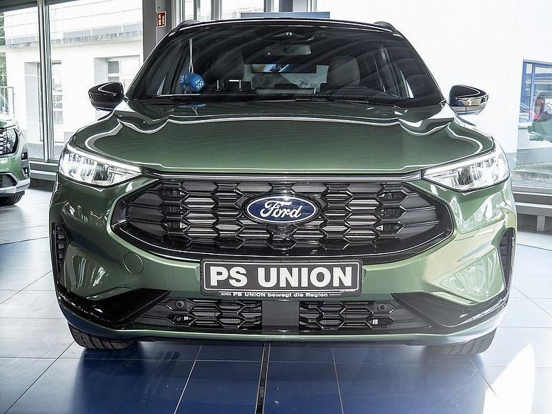 Neu Ford Kuga ST-Line X 152 PS (111 kW) 2026 Bursting green SUV