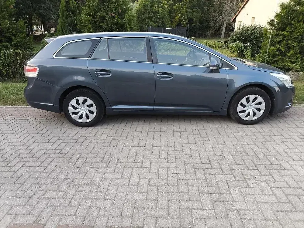 Gebraucht Toyota Avensis Sol 132 PS (97 kW) 2009 Grau Kombi