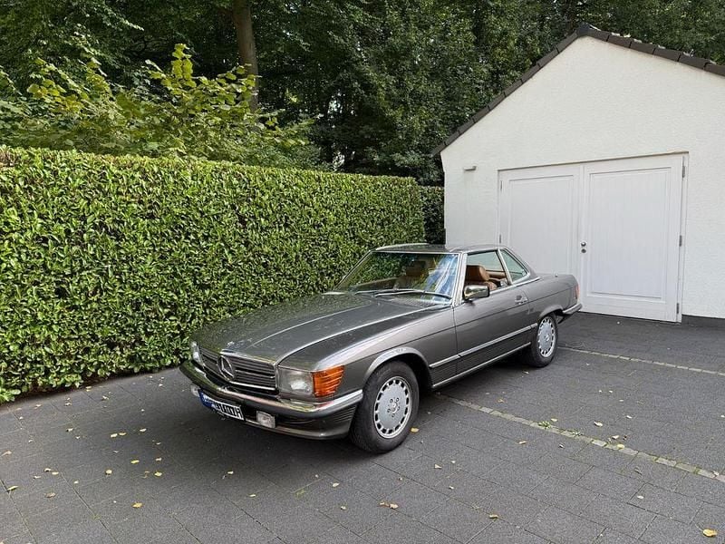 Gebraucht Mercedes 560 231 PS (169 kW) 1987 Grau Cabrio