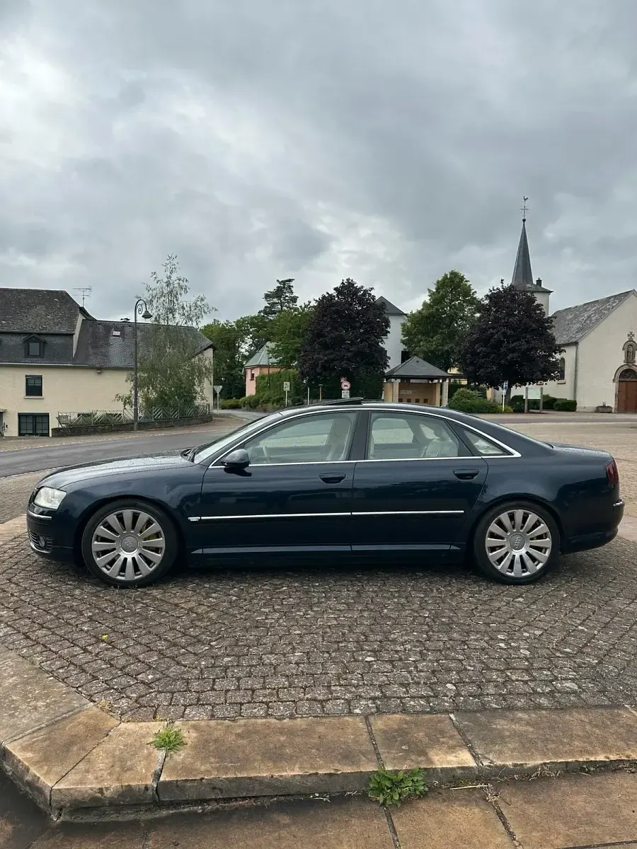 Gebraucht Audi A8 260 PS (191 kW) 2007 Blau Limousine