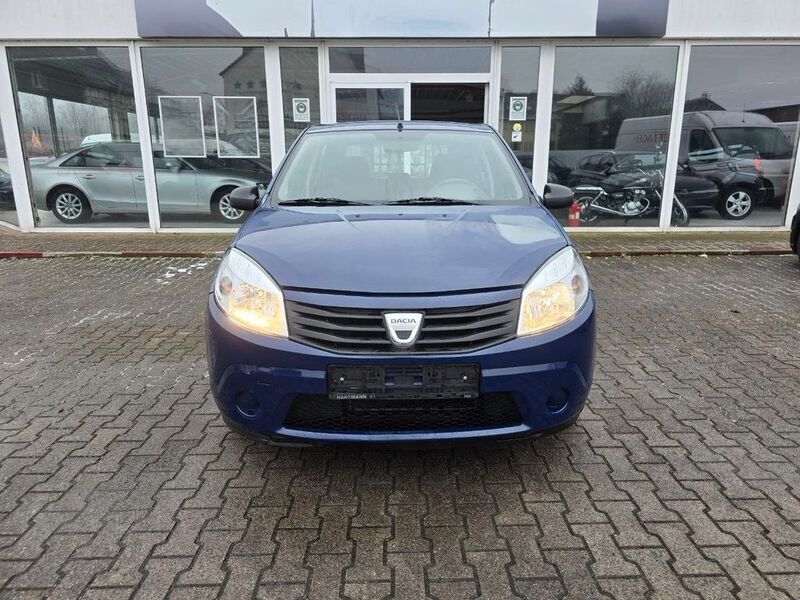 Blau Gebraucht 2009 Dacia Sandero Ambiance Kleinwagen | 700 € (Superpreis) - Bild 1/4