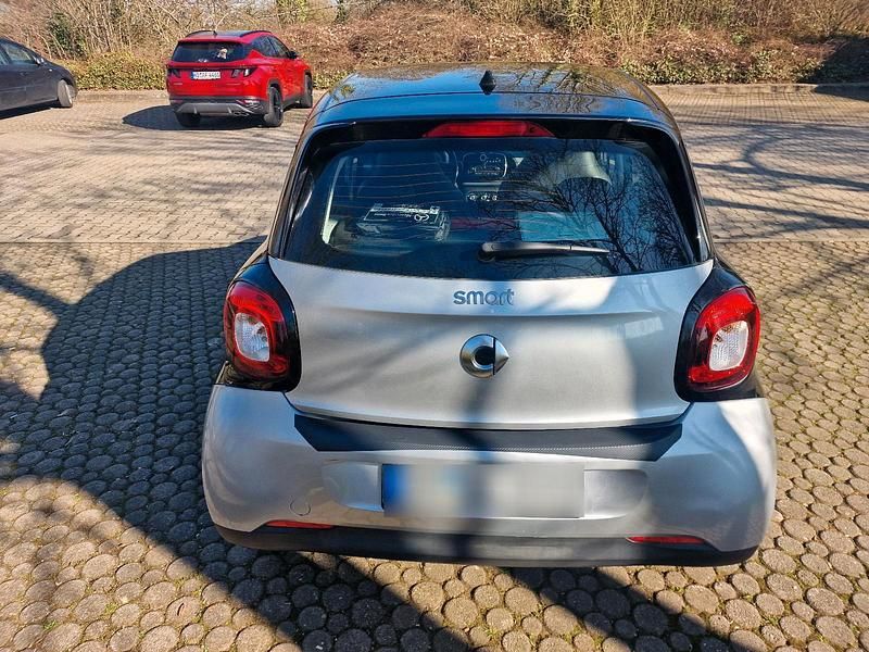 Gebraucht Smart ForFour 60 PS (44 kW) 2017 Silber Kleinwagen