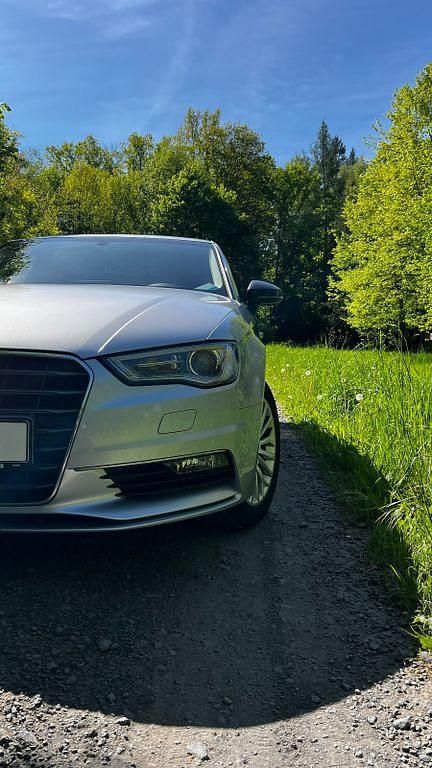 Gebraucht Audi A3 125 PS (91 kW) 2016 Grau Limousine