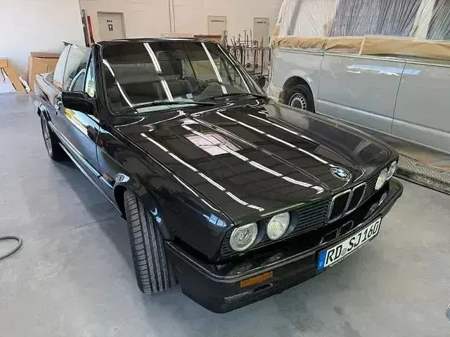 Second-hand BMW 320 150 CP (110 kW) 1992 Negru Cabrio