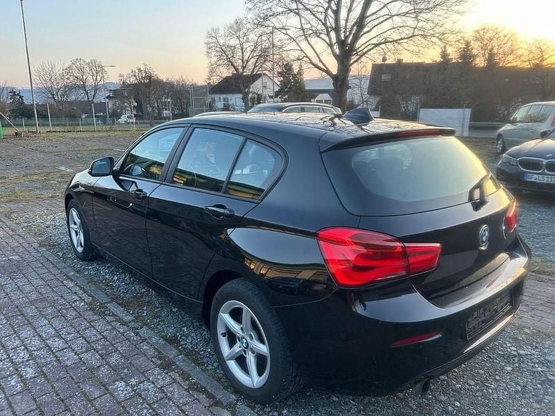 Gebraucht BMW 116 Advantage 109 PS (80 kW) 2016 Schwarz Kleinwagen