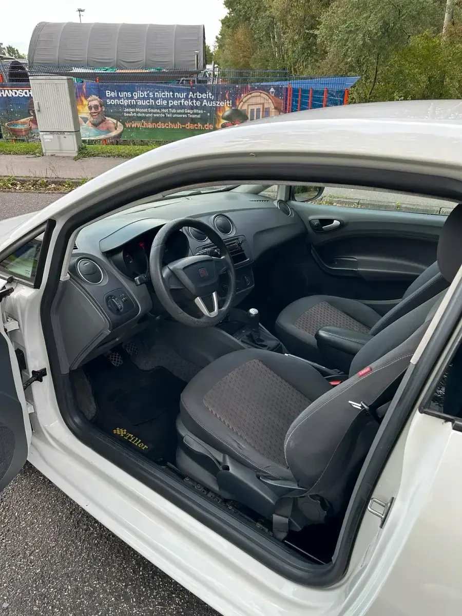 Gebraucht Seat Ibiza 60 PS (44 kW) 2010 Weiß Kleinwagen