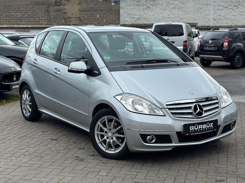 Gebraucht Mercedes A160 82 PS (60 kW) 2010 Silber Limousine