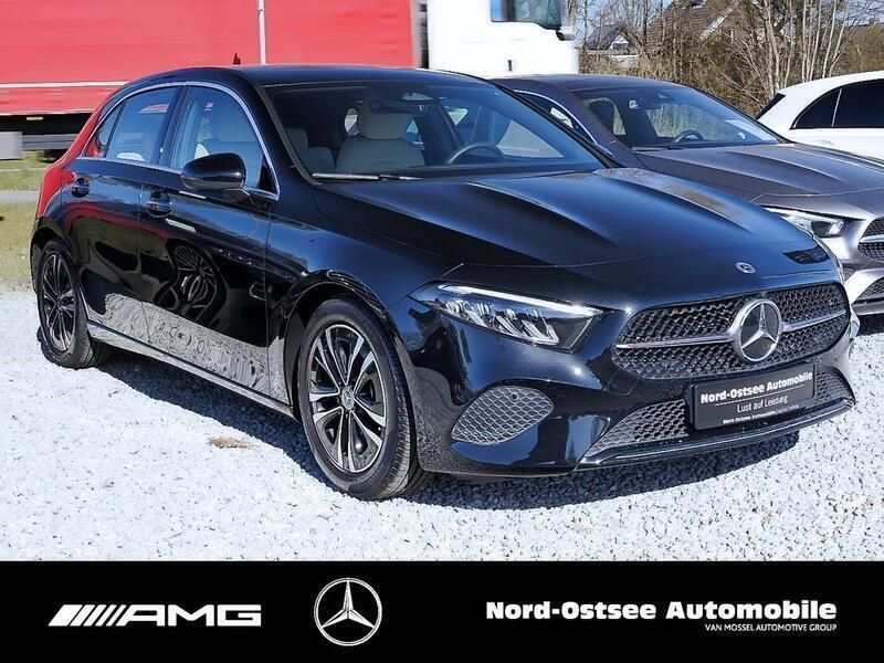 Gebraucht Mercedes A200 Progressive 163 PS (119 kW) 2023 Andere farbe Kleinwagen