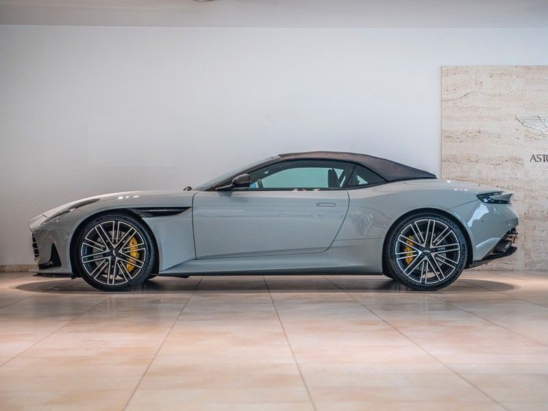 Gebraucht Aston Martin DB12 680 PS (500 kW) 2024 Grau Cabrio