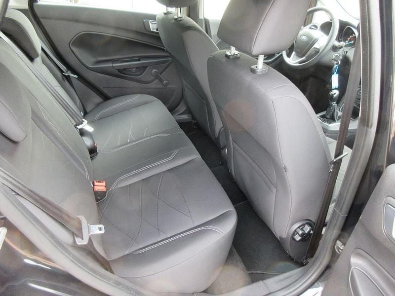 Gebraucht Ford Fiesta Trend 65 PS (47 kW) 2013 Schwarz Kleinwagen