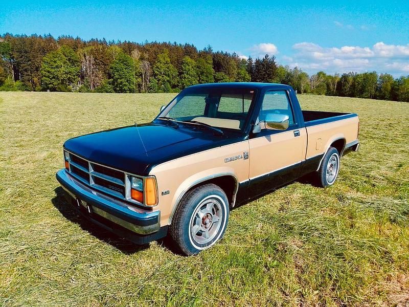 Schwarz Gebraucht 1987 Dodge Dakota SUV | 9.500 € - Bild 1/4