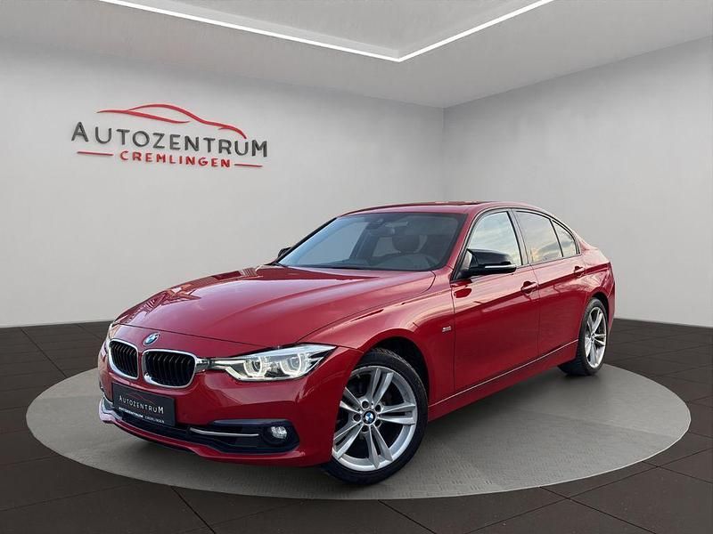Gebraucht BMW 320 Sport Line 184 PS (135 kW) 2016 Rot Limousine