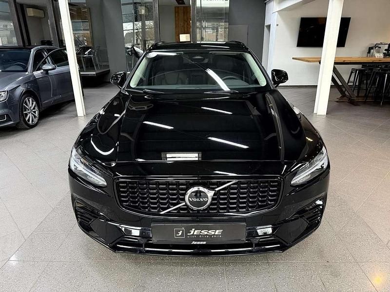 Gebraucht Volvo V90 Plus 398 PS (292 kW) 2022 Black solid (metallic) Kombi