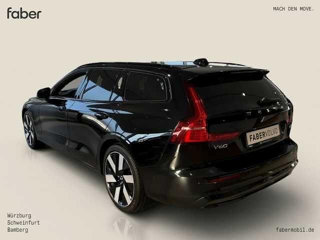 Gebraucht Volvo V60 Plus 349 PS (256 kW) 2025 Schwarz Kombi