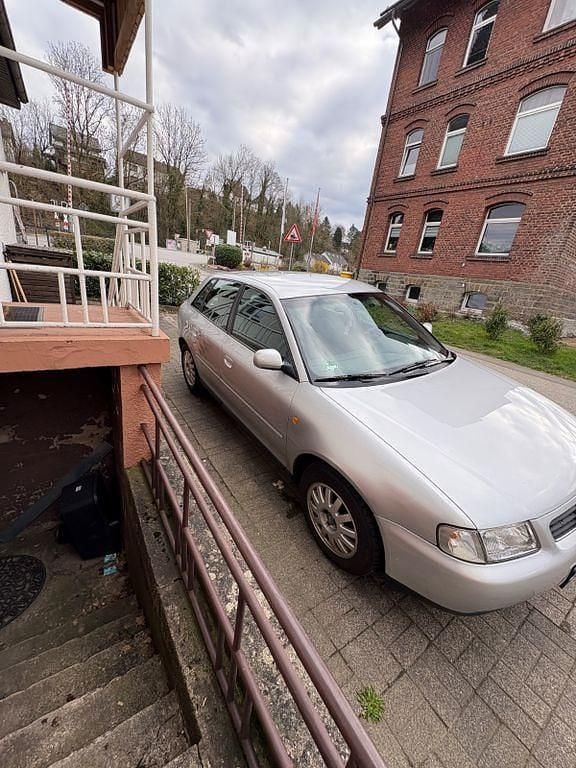 Second-hand Audi A3 Ambiente 125 CP (91 kW) 2000 Negru Hatchback